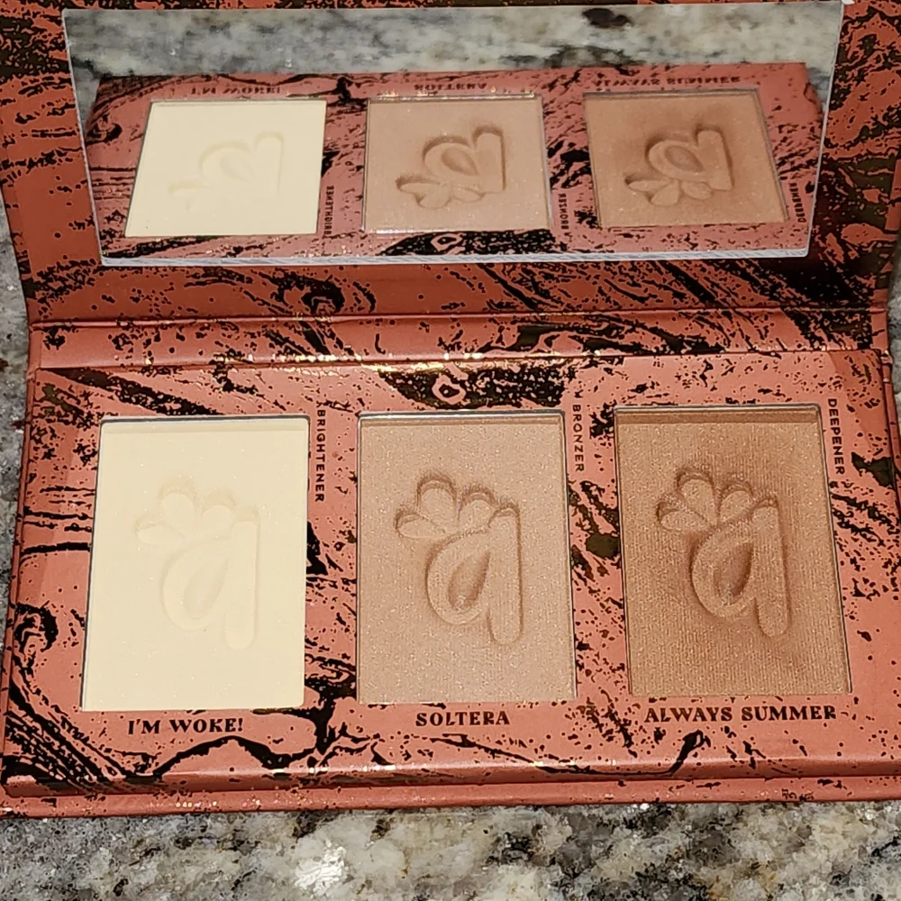 Brand NEW》Alamar ☆ Hydrating Brighten & Bronze Complexion Trio (Medium/Tan)